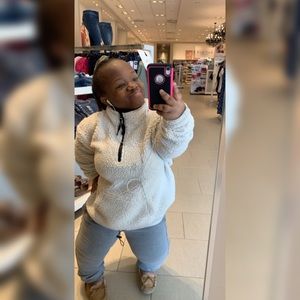 Meet your Posher, Skye